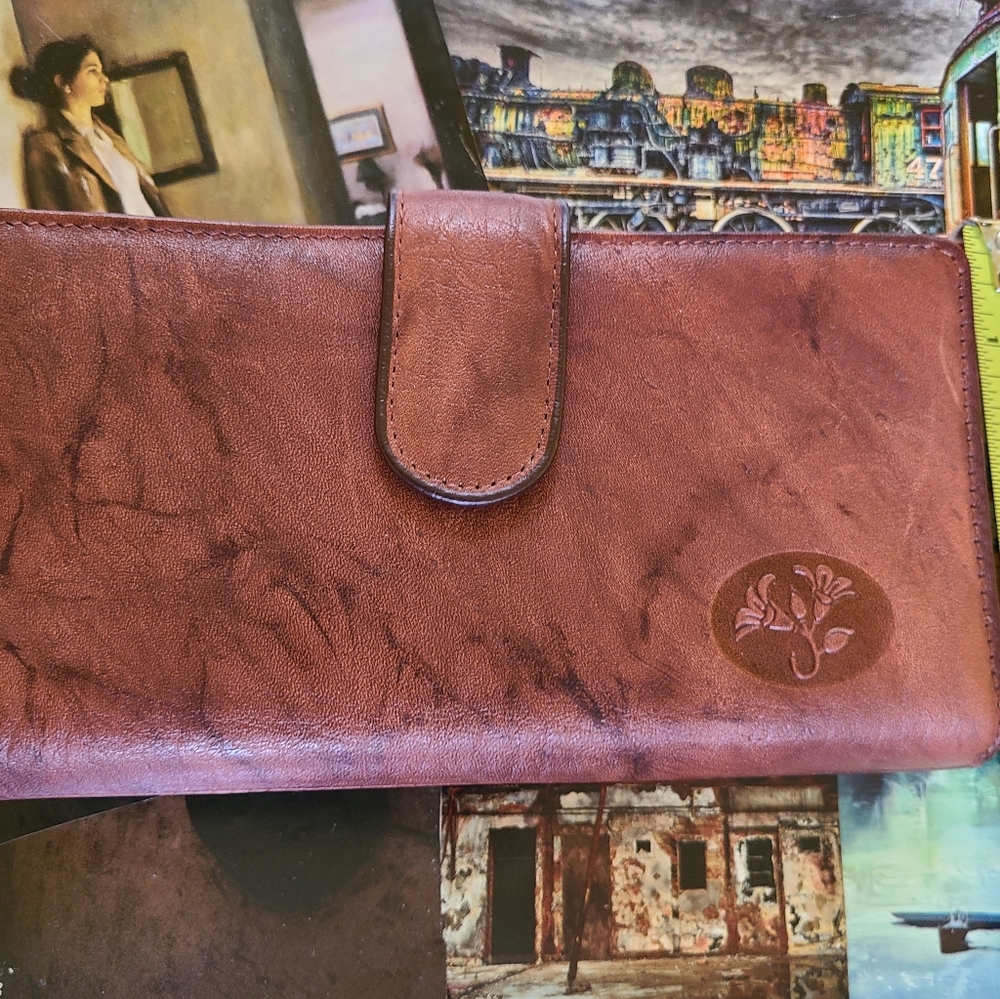 Brown Wallet - Picture 6 of 8
